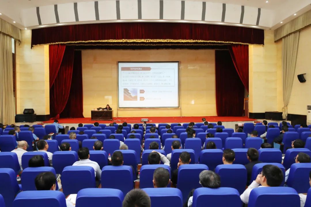 海钢？蠼岷辖械撤缌教育专题党课 以案明纪以案说法.jpg