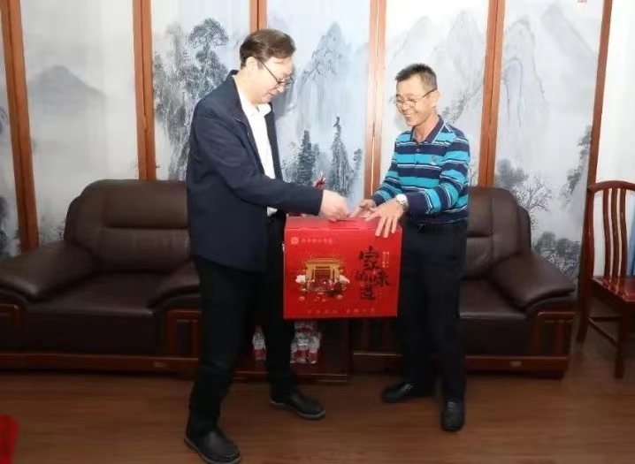 海南省总工会到XPJ官网发展新春慰问