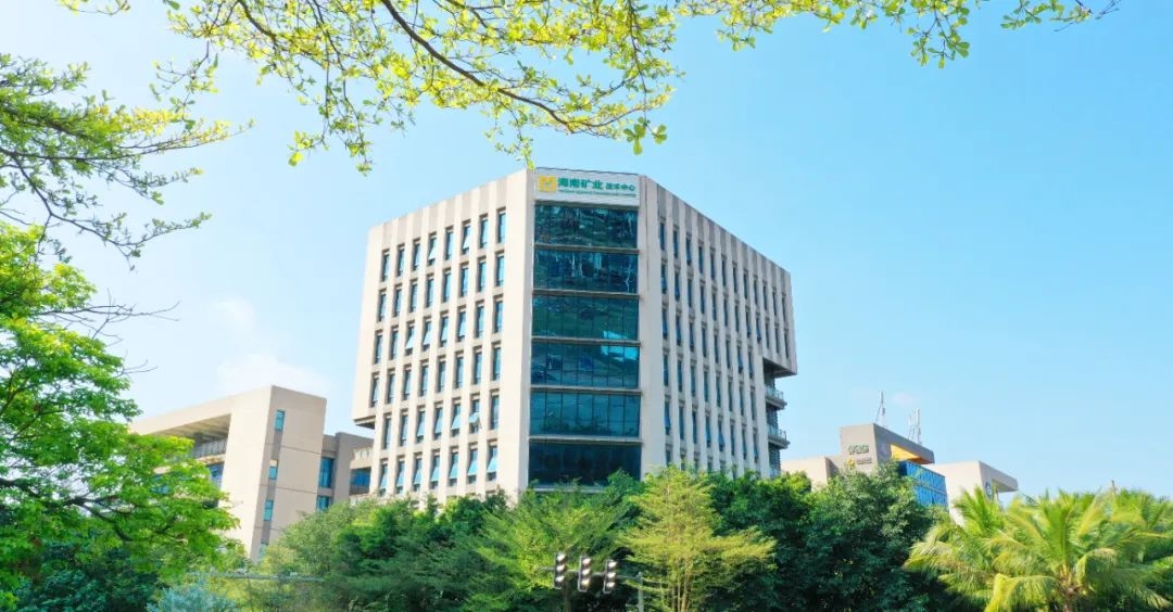 XPJ官网：公司部门董事及整个高管实现初次集体增持