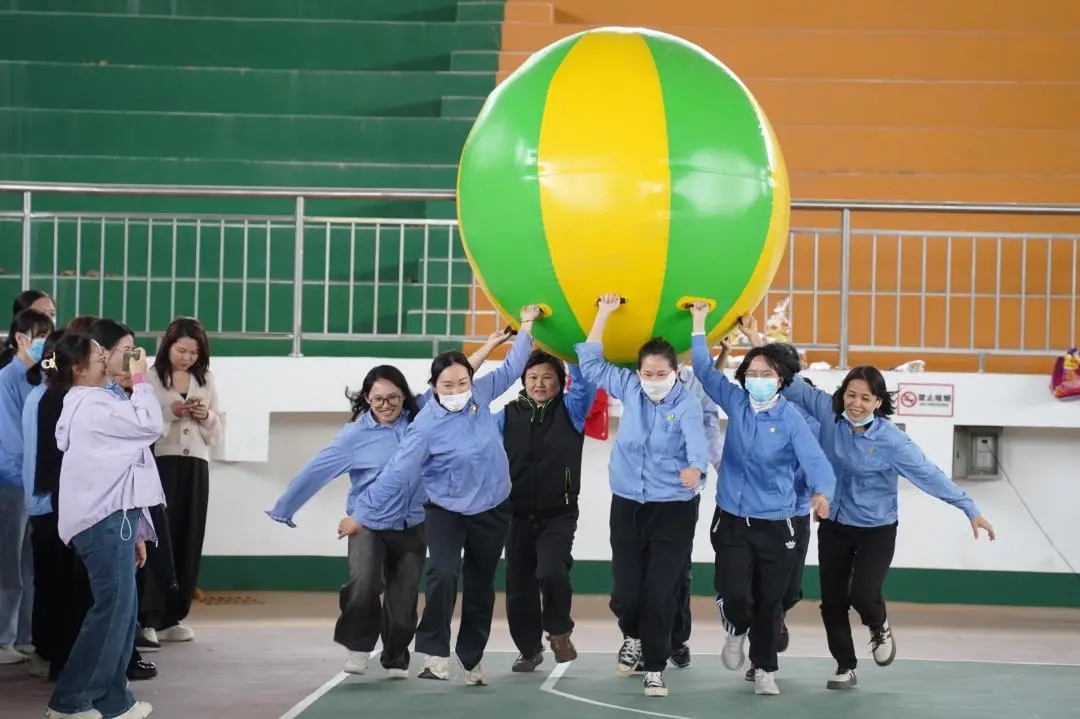 XPJ官网进杏装三八”国际劳动妇女节系列活动