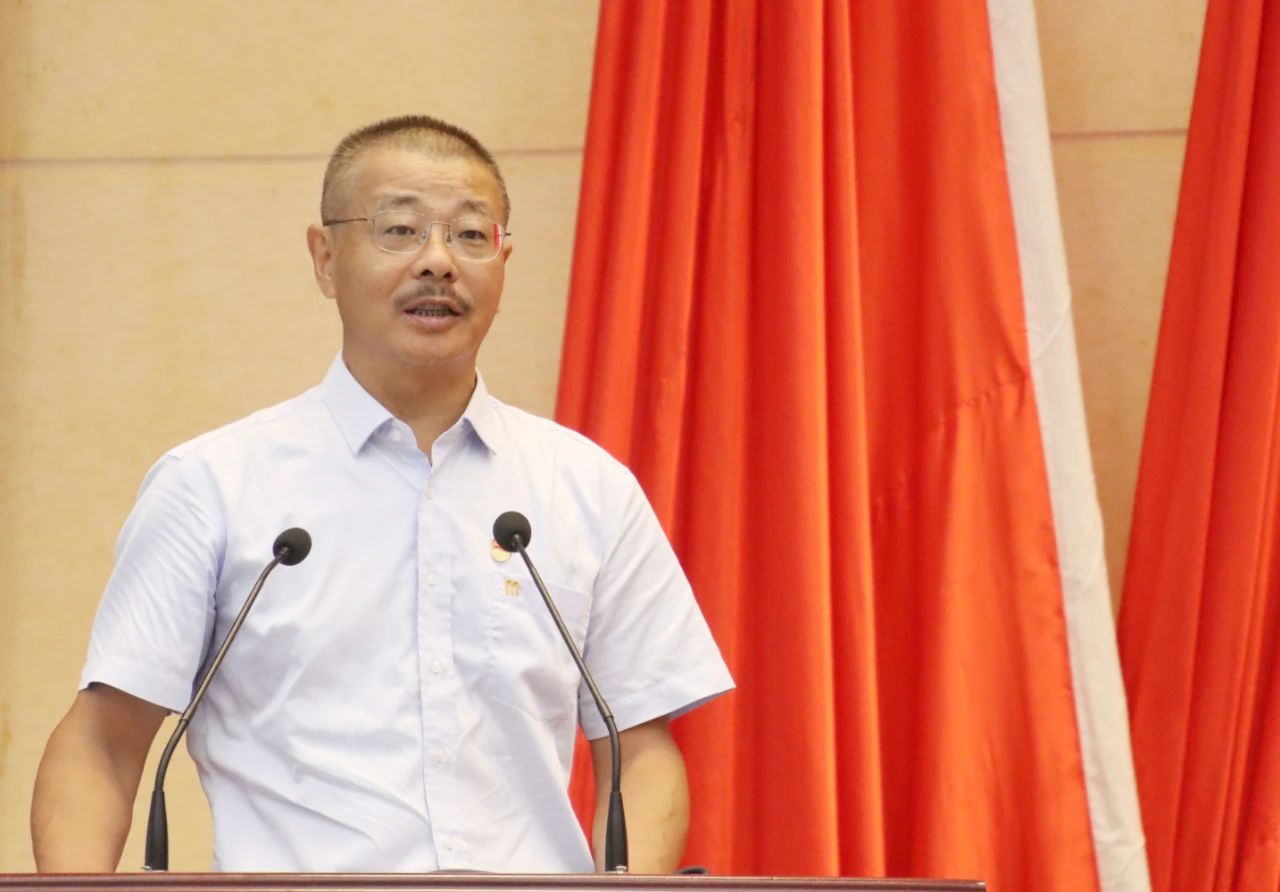 刘明东荣获“海南省优良中国特色社会主义事业建设者”称号